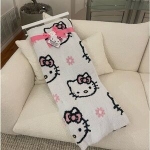 Hello kitty super soft throw blanket 💗🎀🛍️